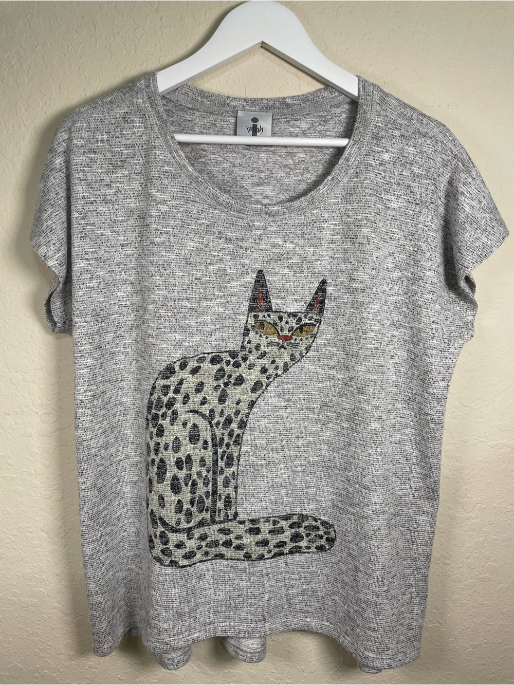 Inoah Wearable Art "Exotic Cat" Knit T-shirt